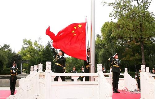莫言,第一个获诺贝尔文学奖的国人,为啥课本却不收录他的作品?