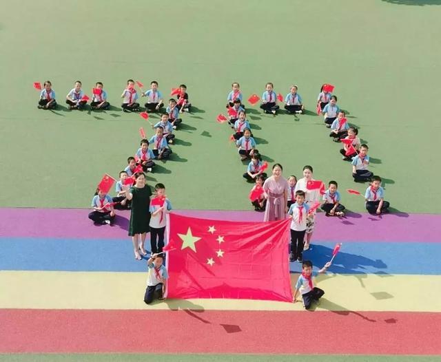 玛丽皇后的时装